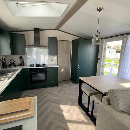 Riverwood Lodge New Quay Buitenkant foto