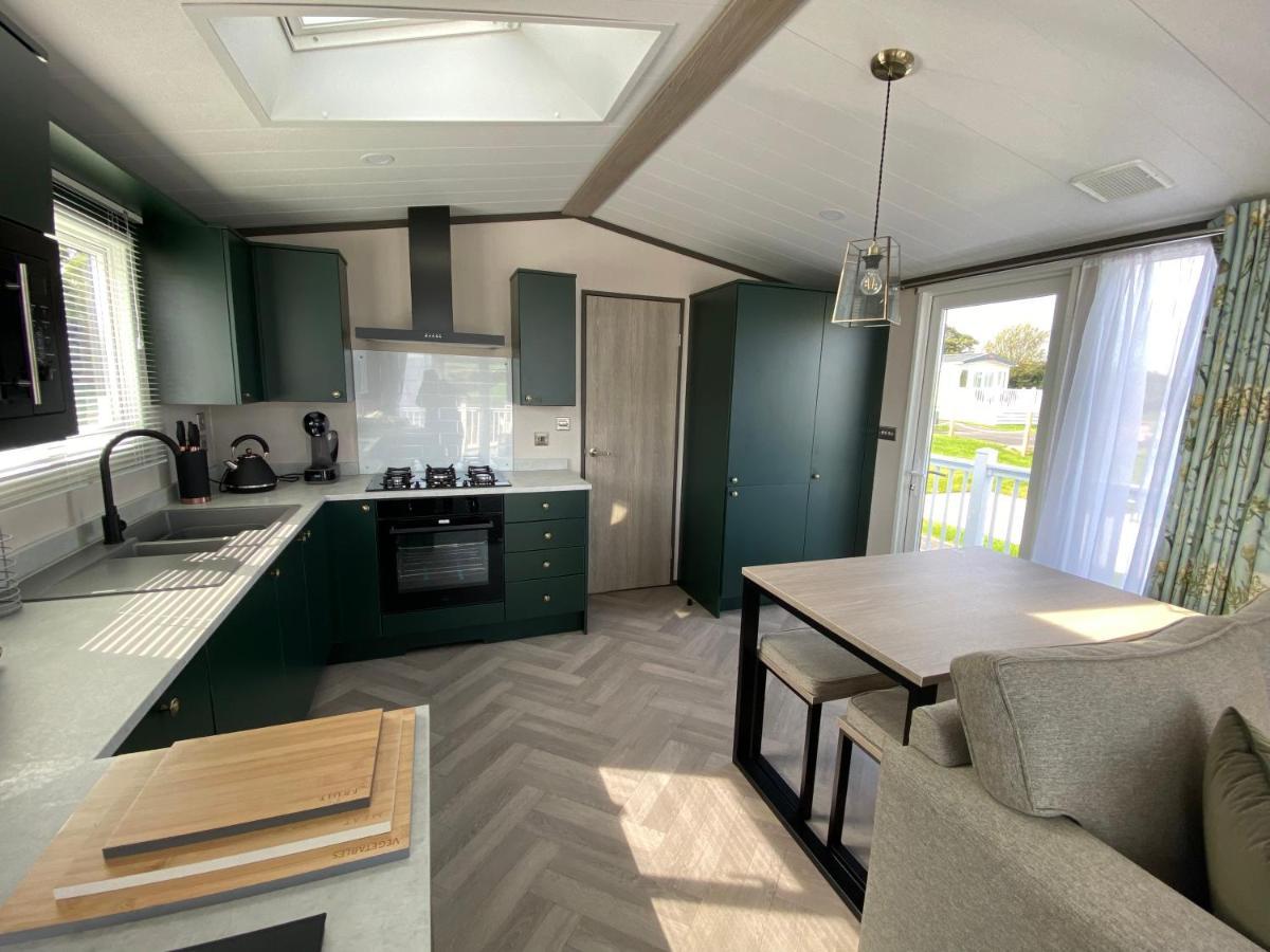 Riverwood Lodge New Quay Buitenkant foto